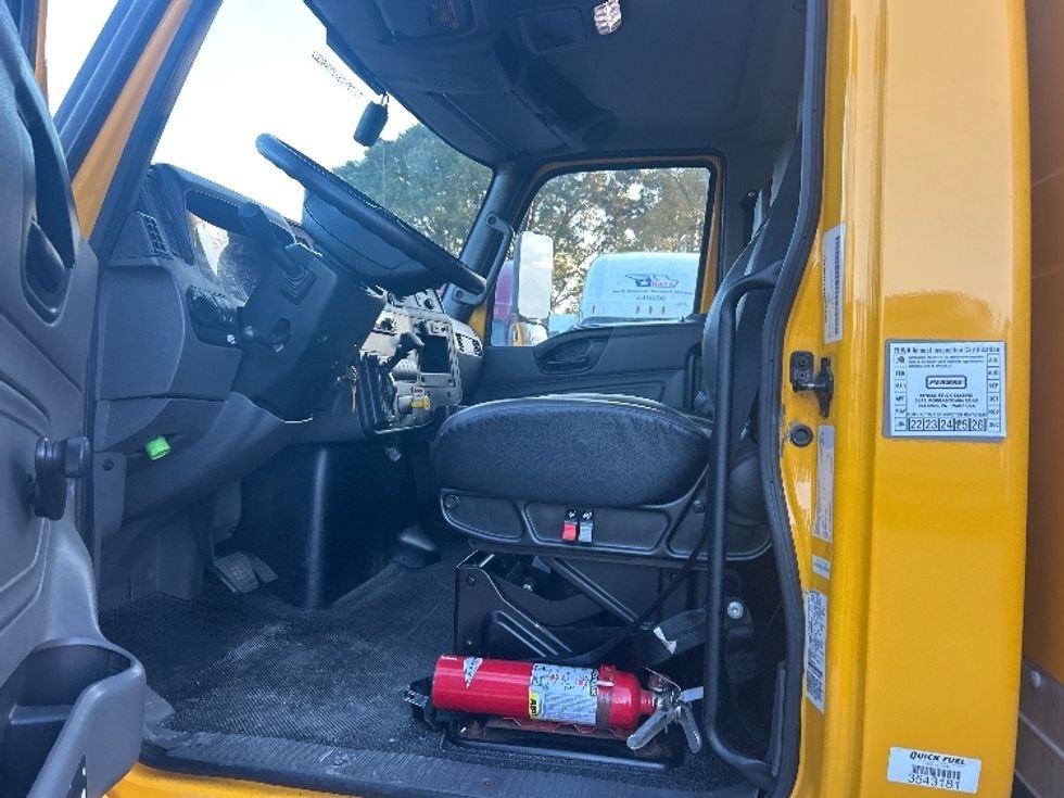 Medium Duty Box Truck-Light and Medium Duty Trucks-International-2021-MV607-Medley-FL-199,470\n\t\tmiles-$ 42,250 - Image 15