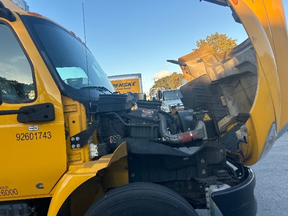 Medium Duty Box Truck-Light and Medium Duty Trucks-International-2021-MV607-Medley-FL-199,470\n\t\tmiles-$ 42,250 - Image 23