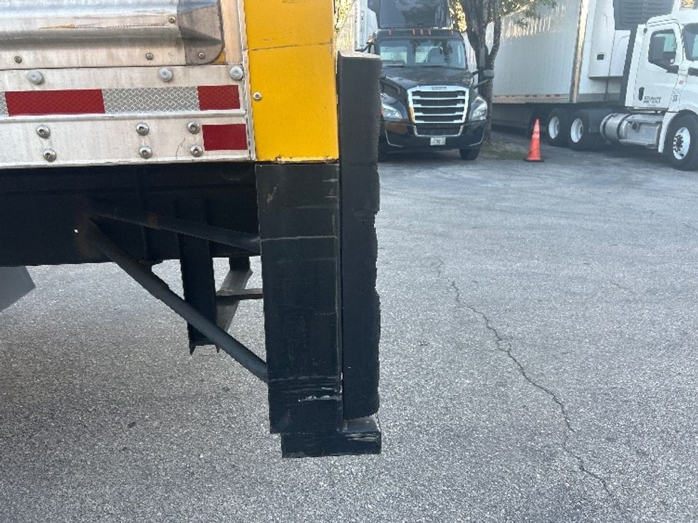 Medium Duty Box Truck-Light and Medium Duty Trucks-International-2021-MV607-Medley-FL-199,470\n\t\tmiles-$ 42,250 - Image 26