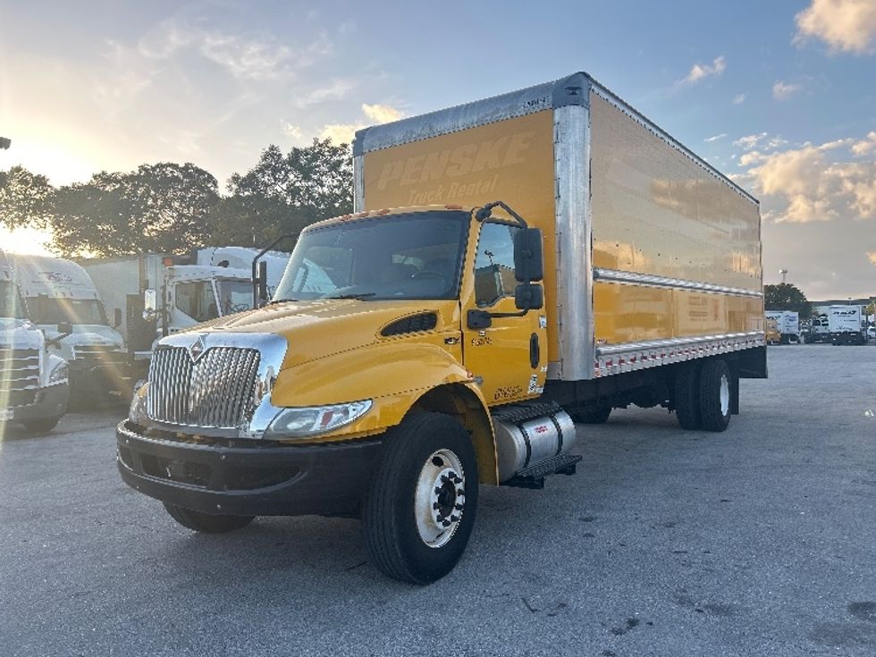Medium Duty Box Truck-Light and Medium Duty Trucks-International-2021-MV607-Medley-FL-199,470\n\t\tmiles-$ 42,250 - Image 3