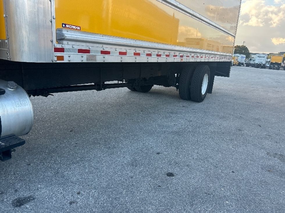 Medium Duty Box Truck-Light and Medium Duty Trucks-International-2021-MV607-Medley-FL-199,470\n\t\tmiles-$ 42,250 - Image 5