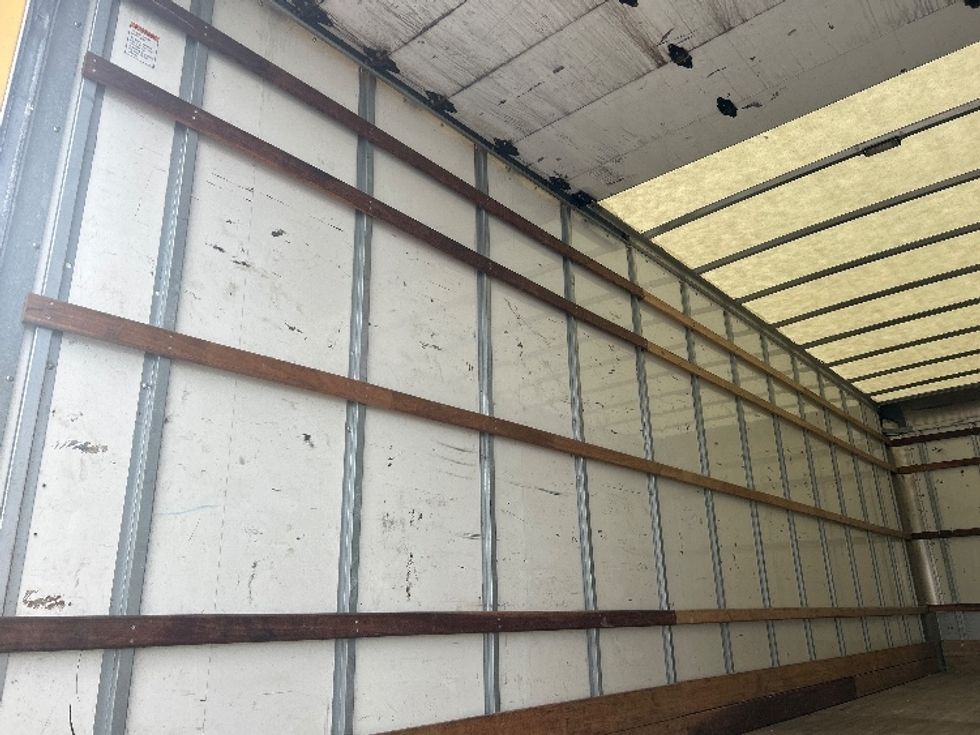 Medium Duty Box Truck-Light and Medium Duty Trucks-International-2021-MV607-Medley-FL-205,109\n\t\tmiles-$ 41,500 - Image 10