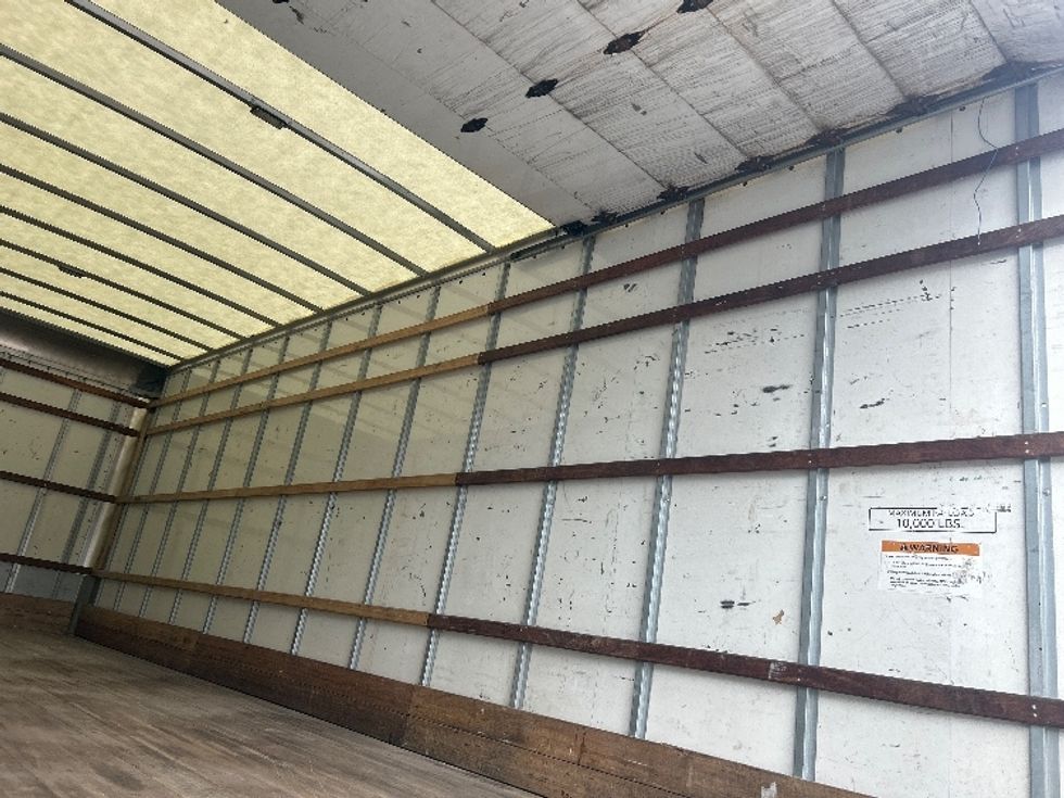 Medium Duty Box Truck-Light and Medium Duty Trucks-International-2021-MV607-Medley-FL-205,109\n\t\tmiles-$ 41,500 - Image 11