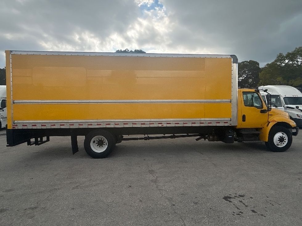 Medium Duty Box Truck-Light and Medium Duty Trucks-International-2021-MV607-Medley-FL-205,109\n\t\tmiles-$ 41,500 - Image 14