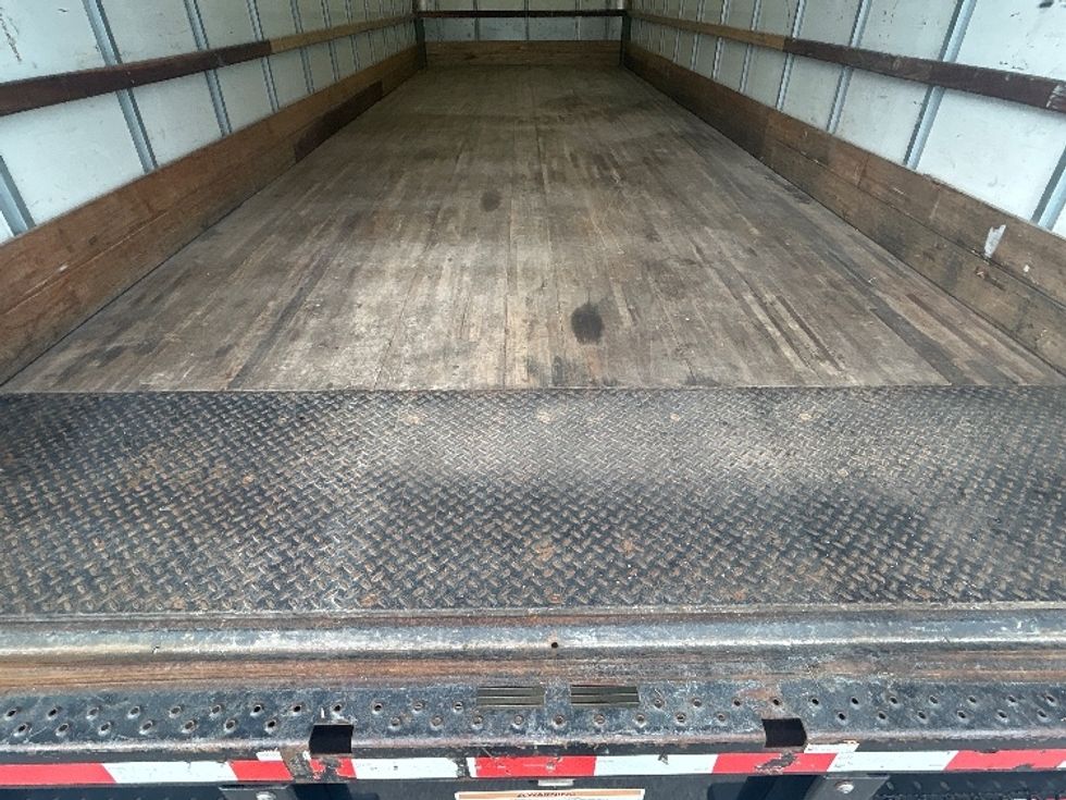 Medium Duty Box Truck-Light and Medium Duty Trucks-International-2021-MV607-Medley-FL-205,109\n\t\tmiles-$ 41,500 - Image 9
