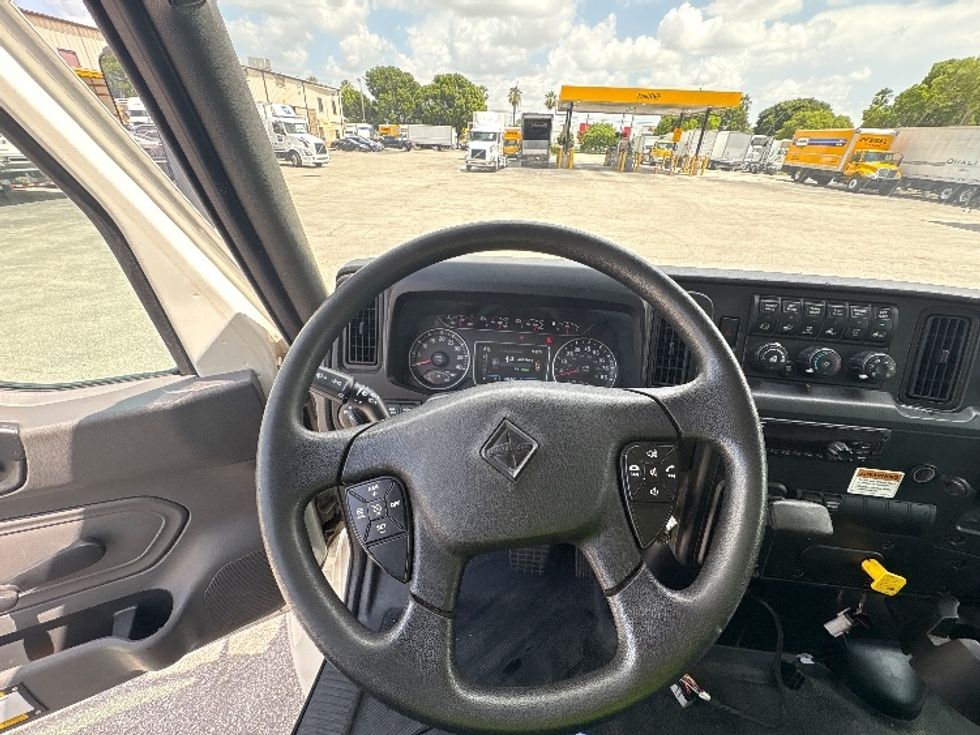 Medium Duty Box Truck-Light and Medium Duty Trucks-International-2021-MV607-Medley-FL-209,547\n\t\tmiles-$ 48,000 - Image 18
