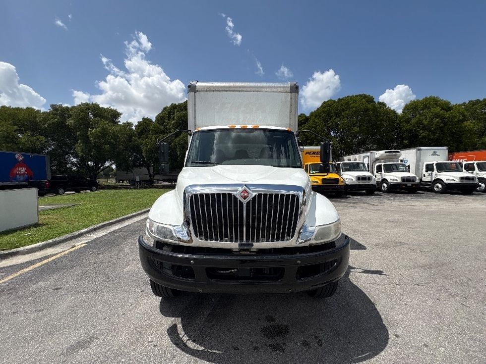 Medium Duty Box Truck-Light and Medium Duty Trucks-International-2021-MV607-Medley-FL-209,547\n\t\tmiles-$ 48,000 - Image 2