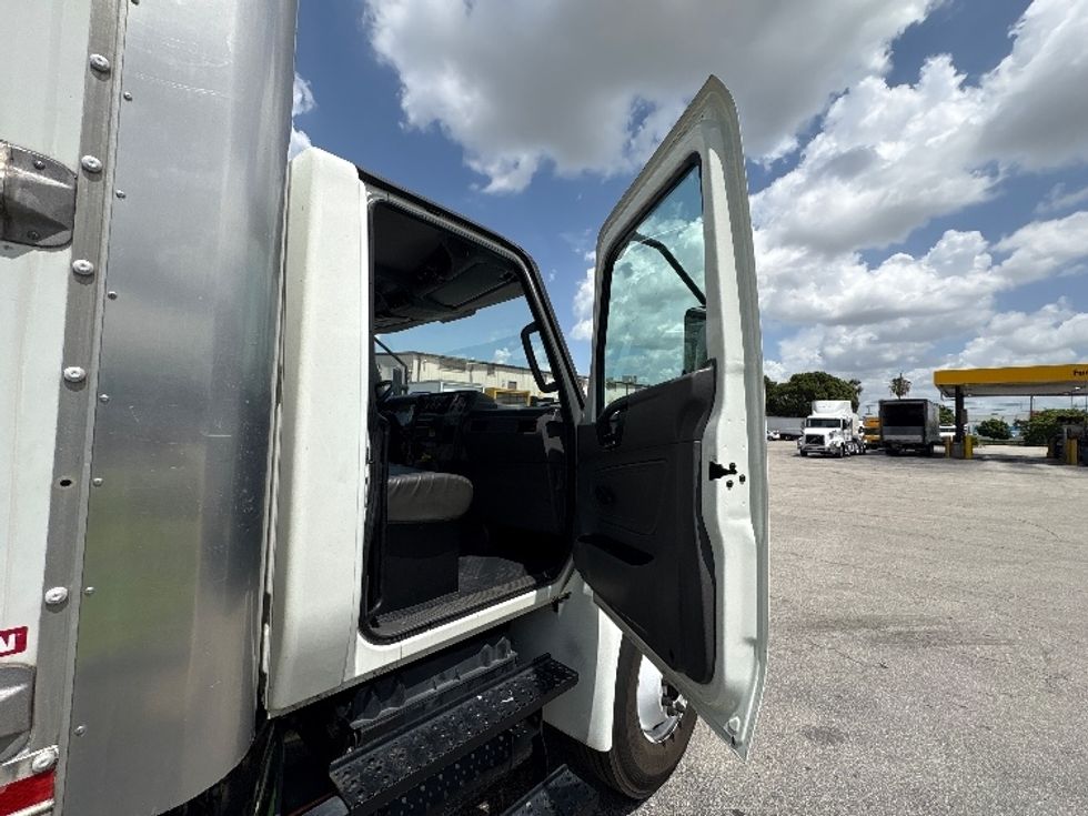 Medium Duty Box Truck-Light and Medium Duty Trucks-International-2021-MV607-Medley-FL-209,547\n\t\tmiles-$ 48,000 - Image 20