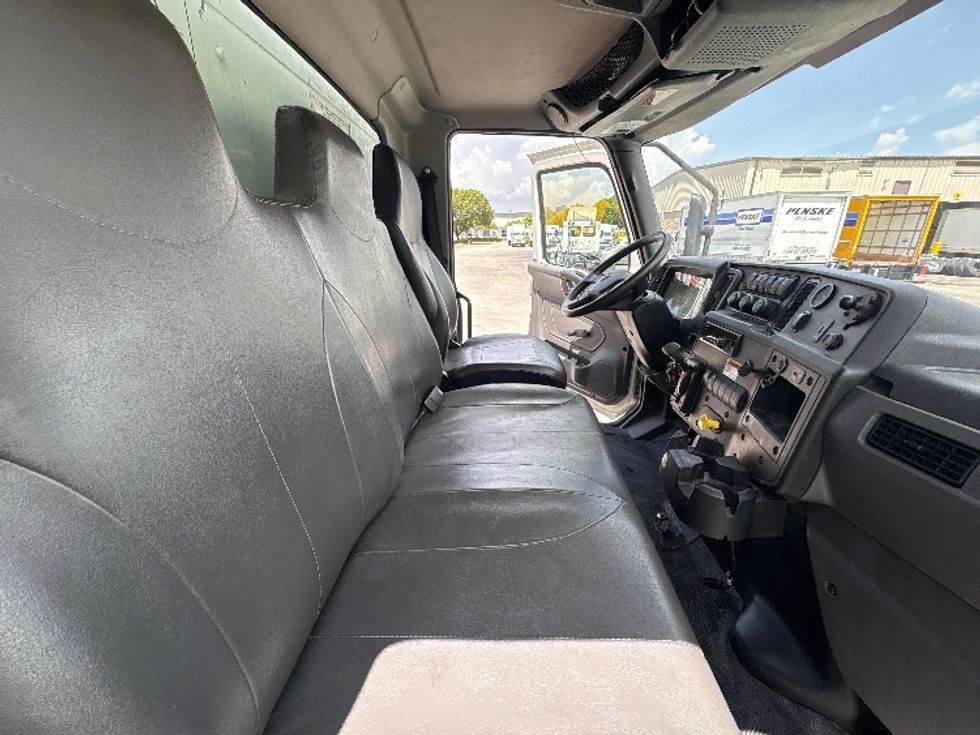 Medium Duty Box Truck-Light and Medium Duty Trucks-International-2021-MV607-Medley-FL-209,547\n\t\tmiles-$ 48,000 - Image 22