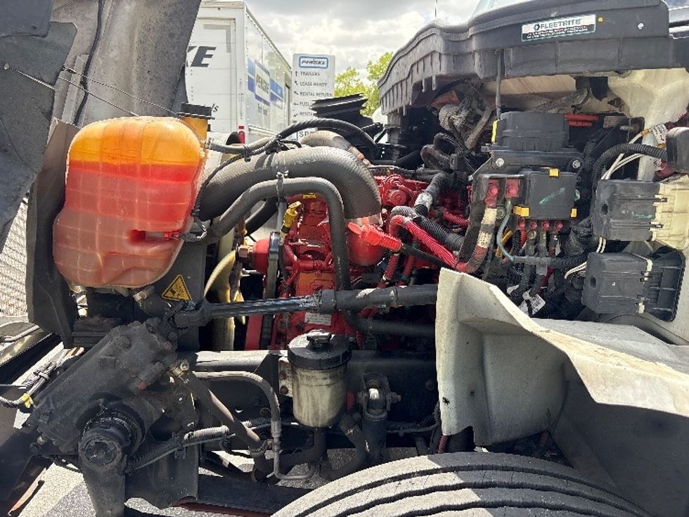 Medium Duty Box Truck-Light and Medium Duty Trucks-International-2021-MV607-Medley-FL-209,547\n\t\tmiles-$ 48,000 - Image 24