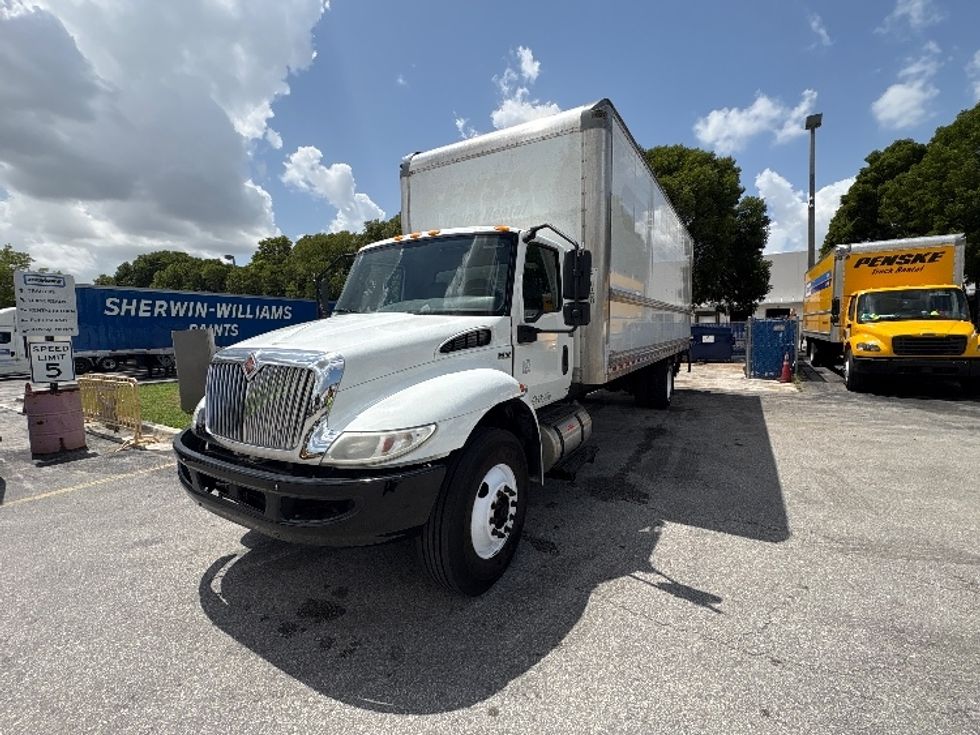 Medium Duty Box Truck-Light and Medium Duty Trucks-International-2021-MV607-Medley-FL-209,547\n\t\tmiles-$ 48,000 - Image 3
