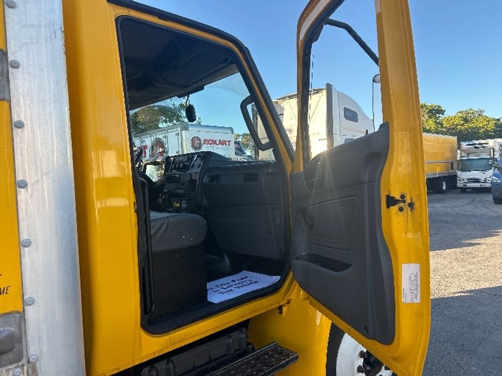 Medium Duty Box Truck-Light and Medium Duty Trucks-International-2021-MV607-Medley-FL-212,492\n\t\tmiles-$ 40,500 - Image 16