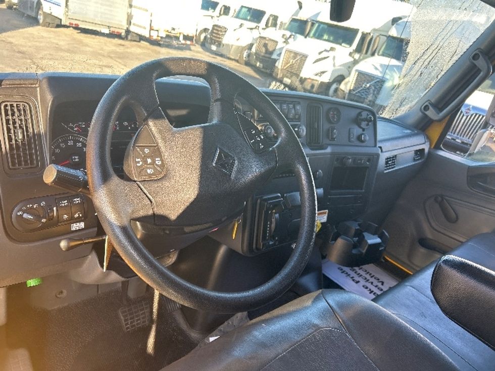 Medium Duty Box Truck-Light and Medium Duty Trucks-International-2021-MV607-Medley-FL-212,492\n\t\tmiles-$ 40,500 - Image 18