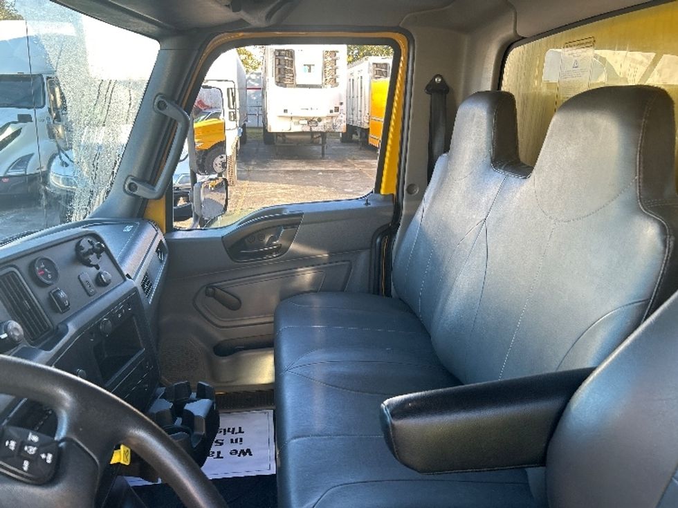 Medium Duty Box Truck-Light and Medium Duty Trucks-International-2021-MV607-Medley-FL-212,492\n\t\tmiles-$ 40,500 - Image 19
