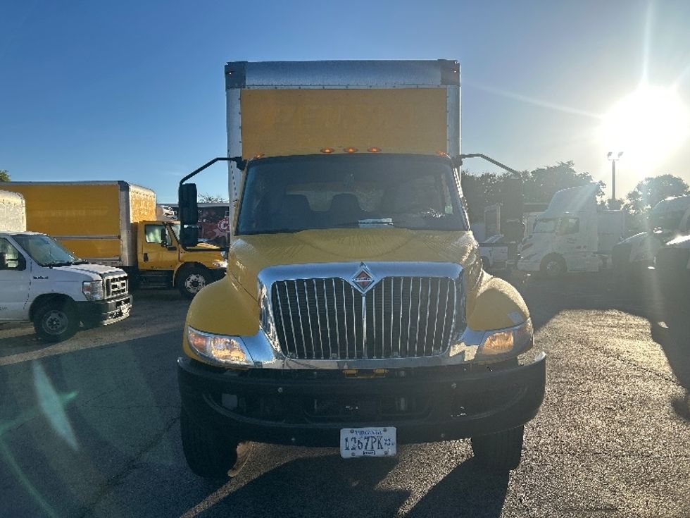 Medium Duty Box Truck-Light and Medium Duty Trucks-International-2021-MV607-Medley-FL-212,492\n\t\tmiles-$ 40,500 - Image 2