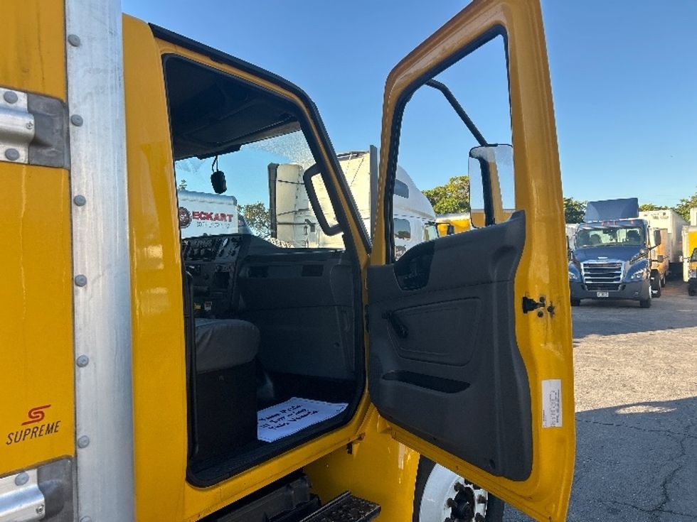 Medium Duty Box Truck-Light and Medium Duty Trucks-International-2021-MV607-Medley-FL-212,492\n\t\tmiles-$ 40,500 - Image 20