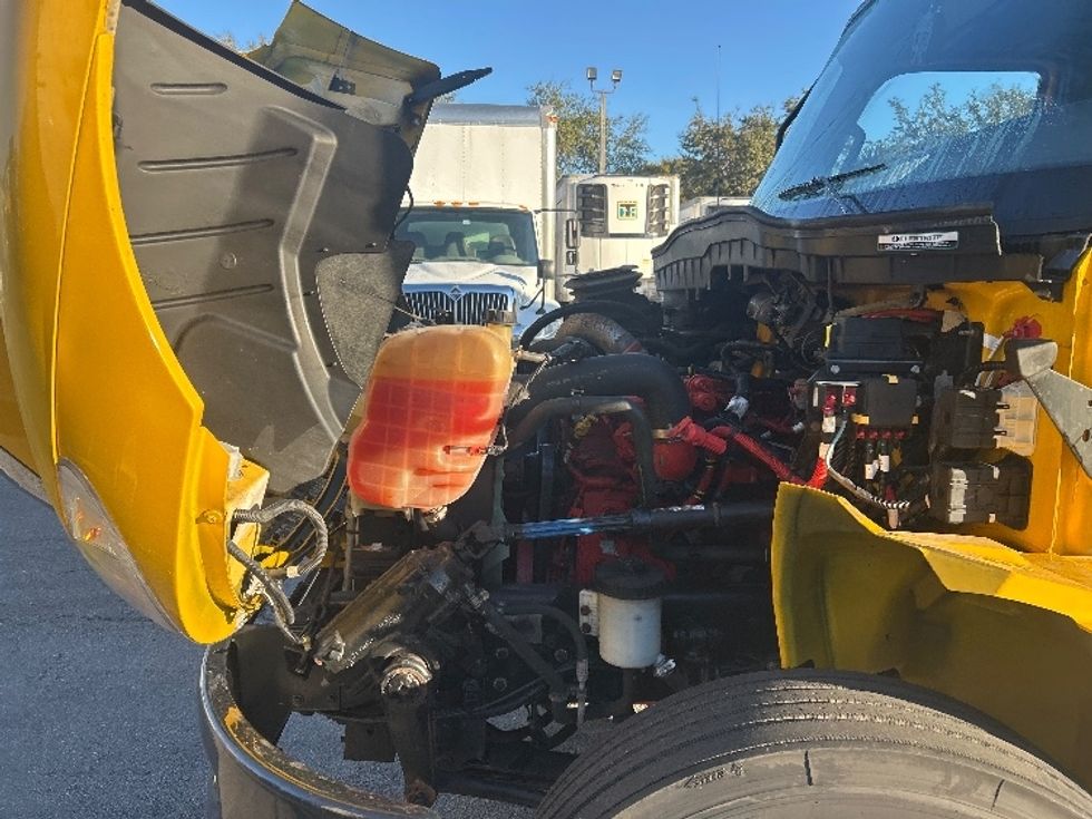 Medium Duty Box Truck-Light and Medium Duty Trucks-International-2021-MV607-Medley-FL-212,492\n\t\tmiles-$ 40,500 - Image 24