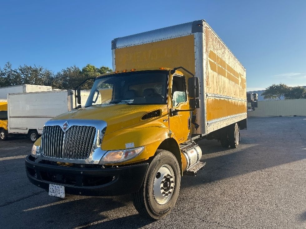 Medium Duty Box Truck-Light and Medium Duty Trucks-International-2021-MV607-Medley-FL-212,492\n\t\tmiles-$ 40,500 - Image 3