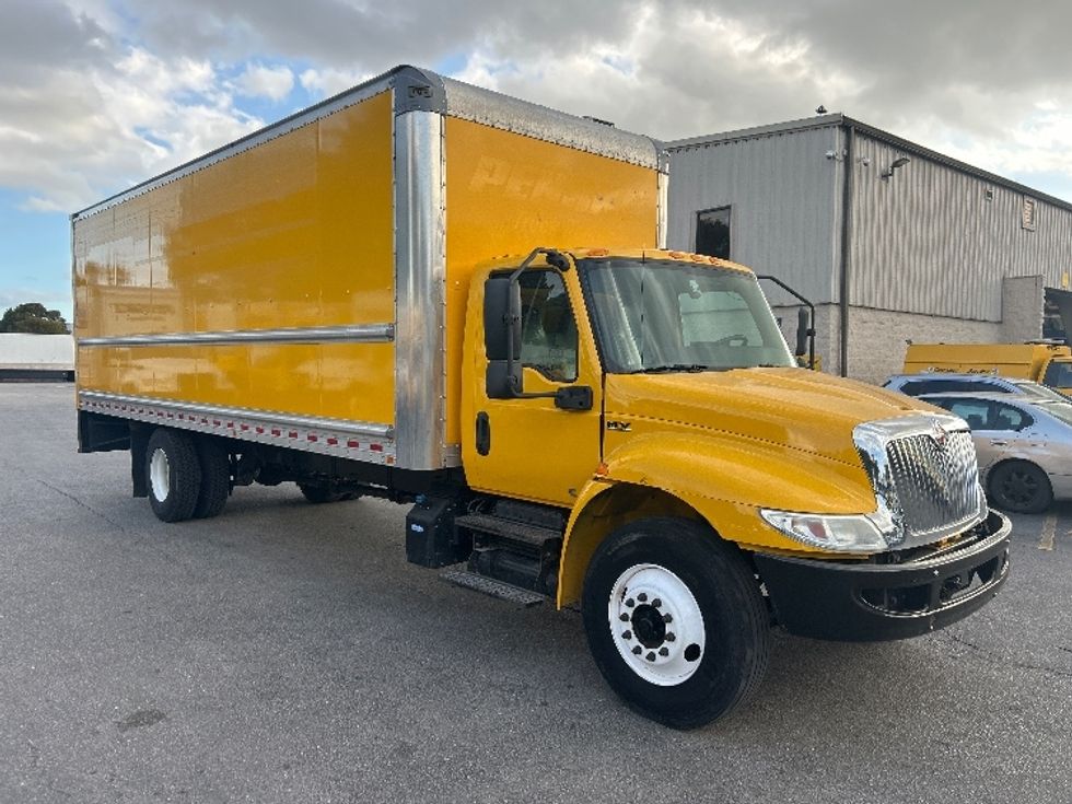 Medium Duty Box Truck-Light and Medium Duty Trucks-International-2021-MV607-Medley-FL-215,080\n\t\tmiles-$ 40,000 - Image 1