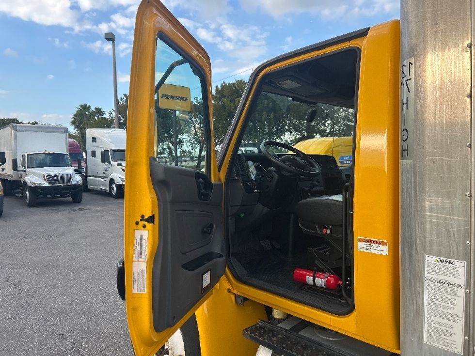 Medium Duty Box Truck-Light and Medium Duty Trucks-International-2021-MV607-Medley-FL-215,080\n\t\tmiles-$ 40,000 - Image 15