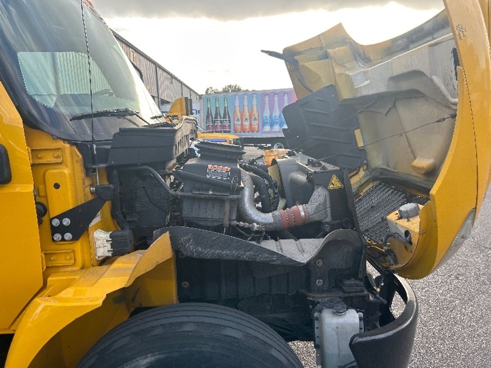 Medium Duty Box Truck-Light and Medium Duty Trucks-International-2021-MV607-Medley-FL-215,080\n\t\tmiles-$ 40,000 - Image 22