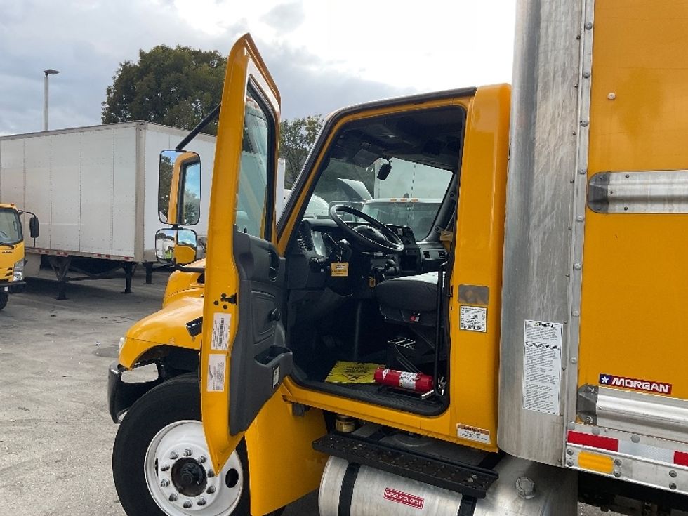 Medium Duty Box Truck-Light and Medium Duty Trucks-International-2021-MV607-Medley-FL-216,562\n\t\tmiles-$ 39,750 - Image 16