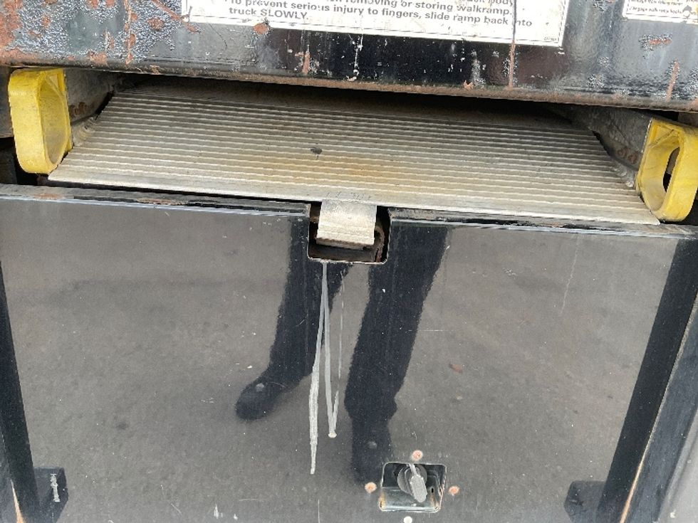 Medium Duty Box Truck-Light and Medium Duty Trucks-International-2021-MV607-Medley-FL-216,562\n\t\tmiles-$ 39,750 - Image 29