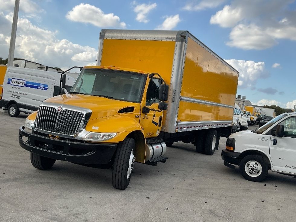 Medium Duty Box Truck-Light and Medium Duty Trucks-International-2021-MV607-Medley-FL-216,562\n\t\tmiles-$ 39,750 - Image 3