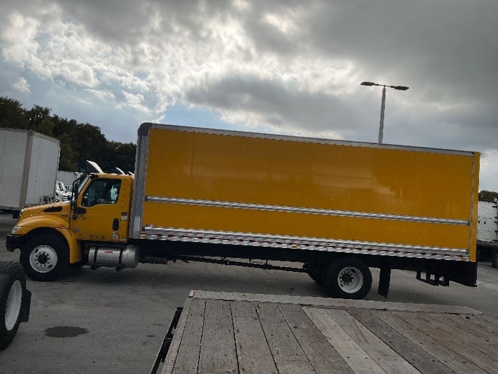 Medium Duty Box Truck-Light and Medium Duty Trucks-International-2021-MV607-Medley-FL-216,562\n\t\tmiles-$ 39,750 - Image 4