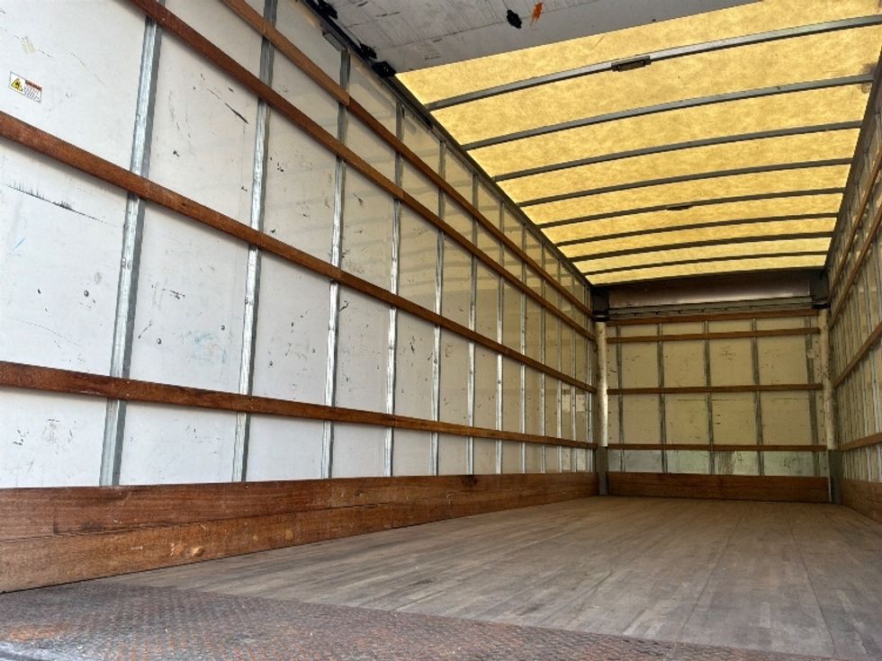 Medium Duty Box Truck-Light and Medium Duty Trucks-International-2021-MV607-Medley-FL-217,109\n\t\tmiles-$ 39,750 - Image 11