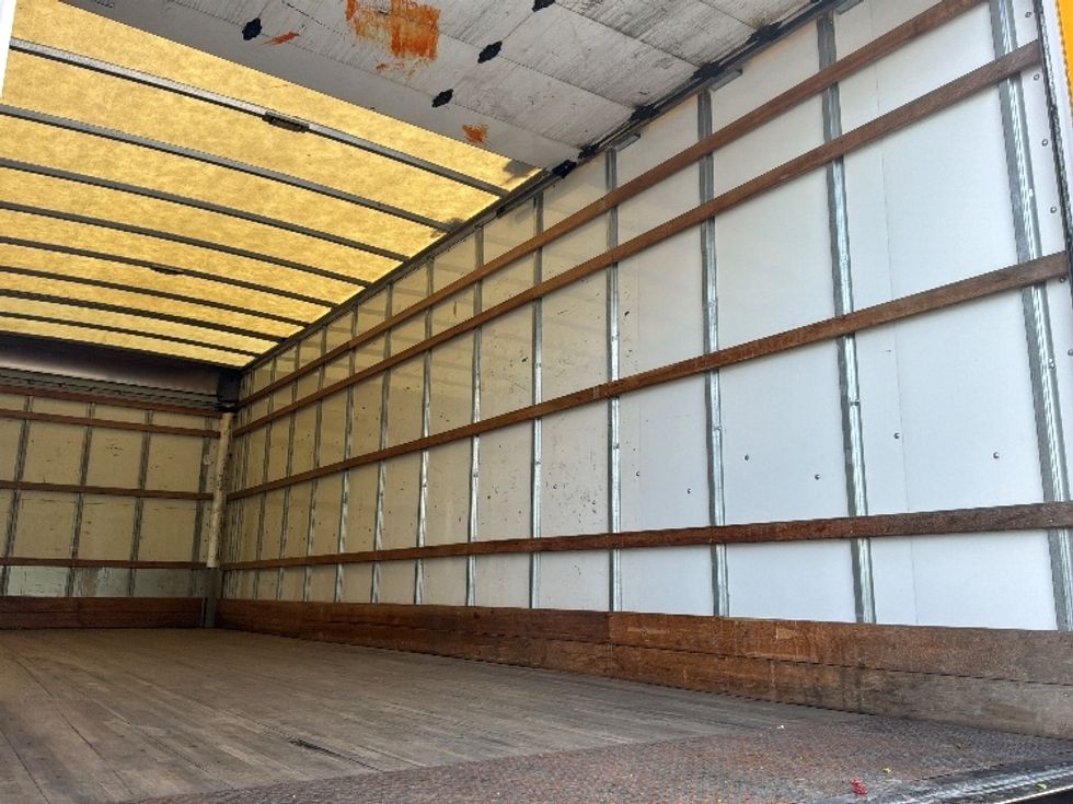 Medium Duty Box Truck-Light and Medium Duty Trucks-International-2021-MV607-Medley-FL-217,109\n\t\tmiles-$ 39,750 - Image 12