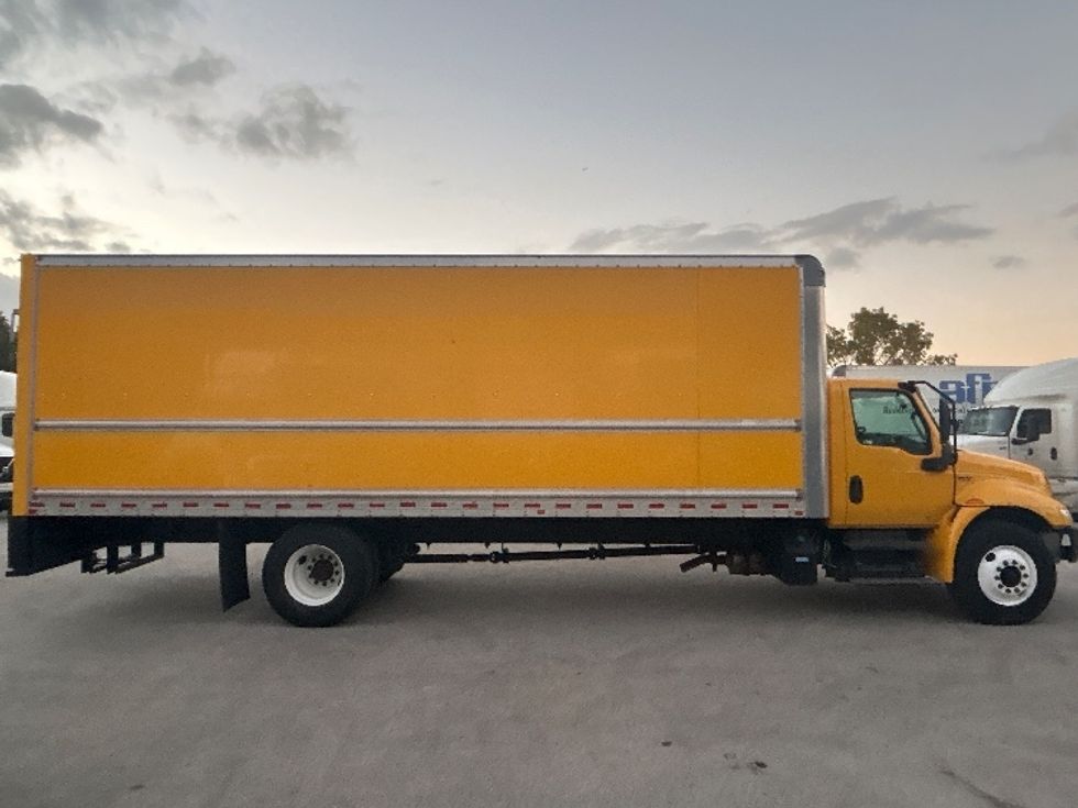 Medium Duty Box Truck-Light and Medium Duty Trucks-International-2021-MV607-Medley-FL-217,109\n\t\tmiles-$ 39,750 - Image 15