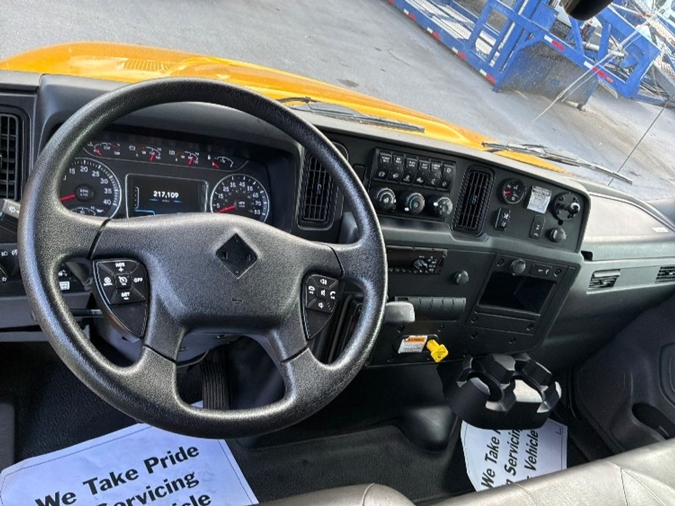 Medium Duty Box Truck-Light and Medium Duty Trucks-International-2021-MV607-Medley-FL-217,109\n\t\tmiles-$ 39,750 - Image 18