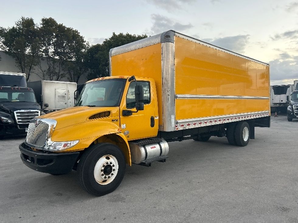 Medium Duty Box Truck-Light and Medium Duty Trucks-International-2021-MV607-Medley-FL-217,109\n\t\tmiles-$ 39,750 - Image 3