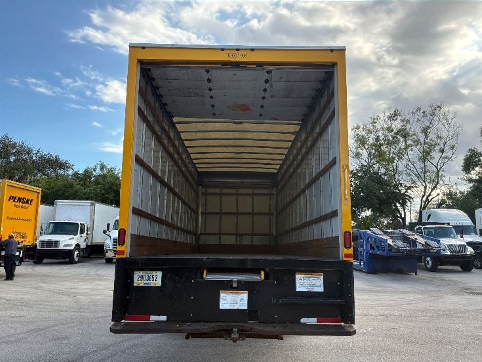 Medium Duty Box Truck-Light and Medium Duty Trucks-International-2021-MV607-Medley-FL-217,109\n\t\tmiles-$ 39,750 - Image 8