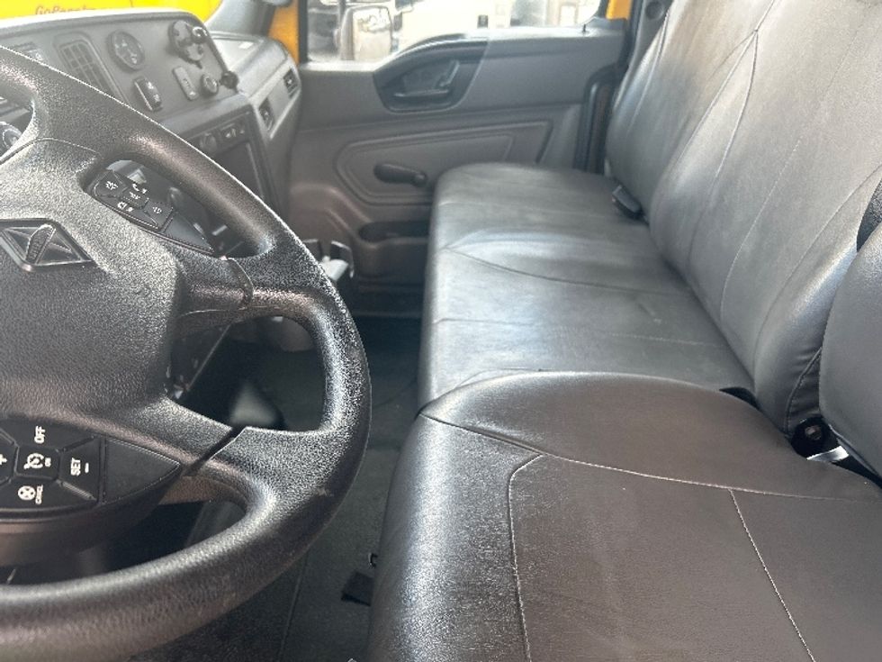 Medium Duty Box Truck-Light and Medium Duty Trucks-International-2021-MV607-Medley-FL-222,522\n\t\tmiles-$ 39,000 - Image 18