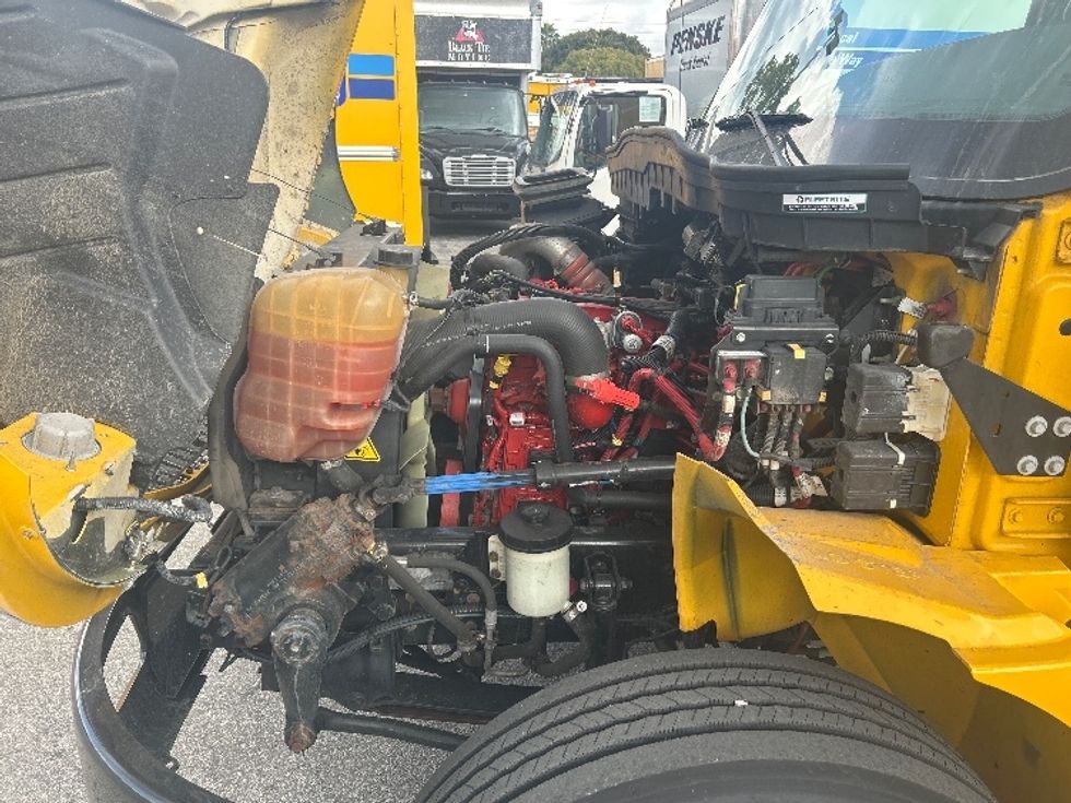 Medium Duty Box Truck-Light and Medium Duty Trucks-International-2021-MV607-Medley-FL-222,522\n\t\tmiles-$ 39,000 - Image 23