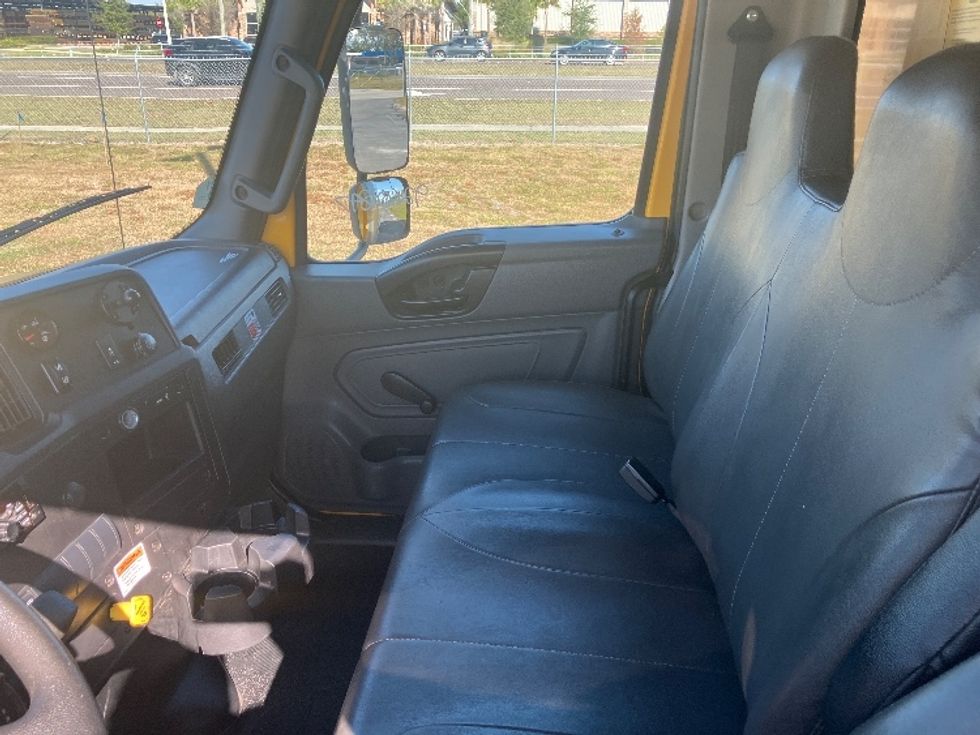 Medium Duty Box Truck-Light and Medium Duty Trucks-International-2021-MV607-Medley-FL-225,619\n\t\tmiles-$ 38,500 - Image 19