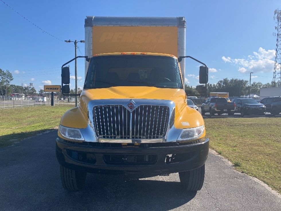 Medium Duty Box Truck-Light and Medium Duty Trucks-International-2021-MV607-Medley-FL-225,619\n\t\tmiles-$ 38,500 - Image 2