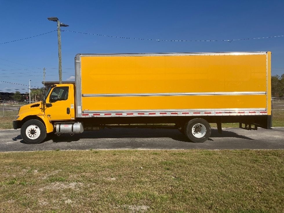 Medium Duty Box Truck-Light and Medium Duty Trucks-International-2021-MV607-Medley-FL-225,619\n\t\tmiles-$ 38,500 - Image 4