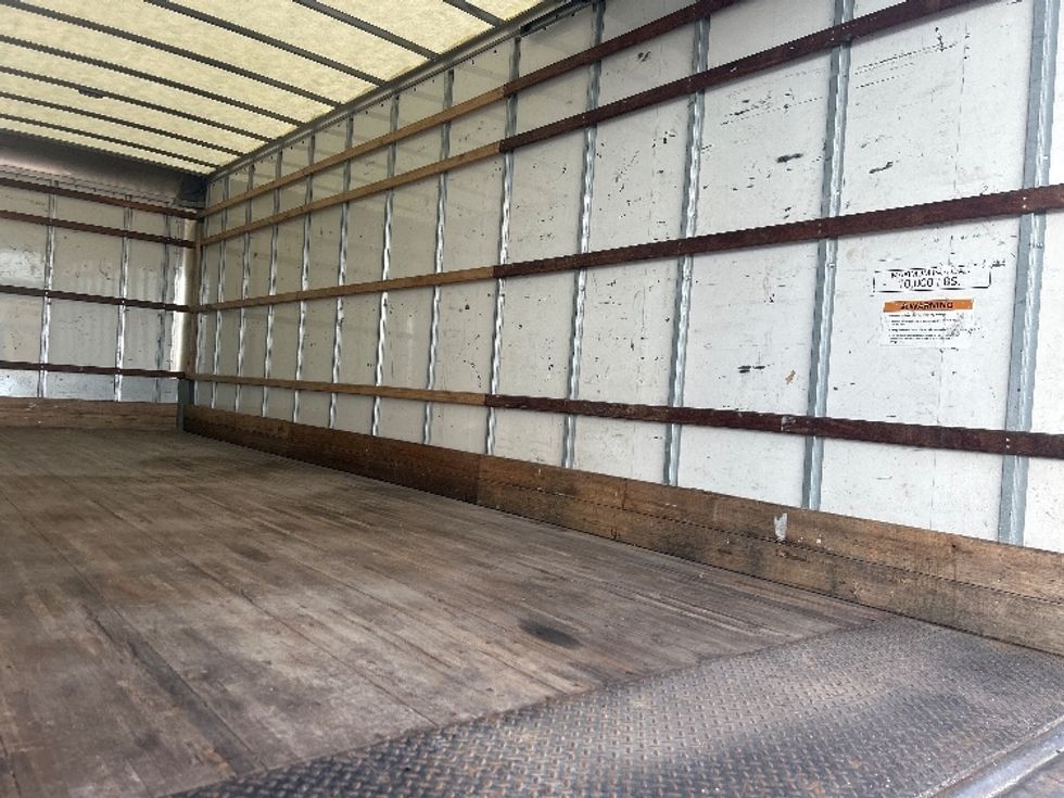 Medium Duty Box Truck-Light and Medium Duty Trucks-International-2021-MV607-Medley-FL-227,414\n\t\tmiles-$ 38,250 - Image 12