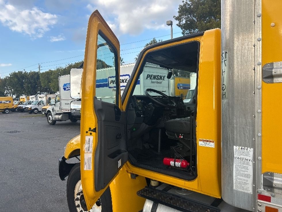 Medium Duty Box Truck-Light and Medium Duty Trucks-International-2021-MV607-Medley-FL-227,414\n\t\tmiles-$ 38,250 - Image 16