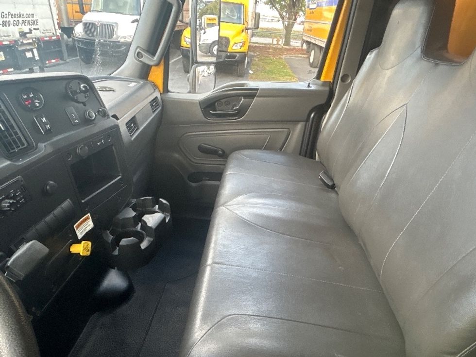 Medium Duty Box Truck-Light and Medium Duty Trucks-International-2021-MV607-Medley-FL-227,414\n\t\tmiles-$ 38,250 - Image 19