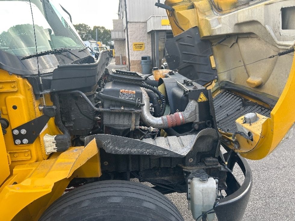 Medium Duty Box Truck-Light and Medium Duty Trucks-International-2021-MV607-Medley-FL-227,414\n\t\tmiles-$ 38,250 - Image 24