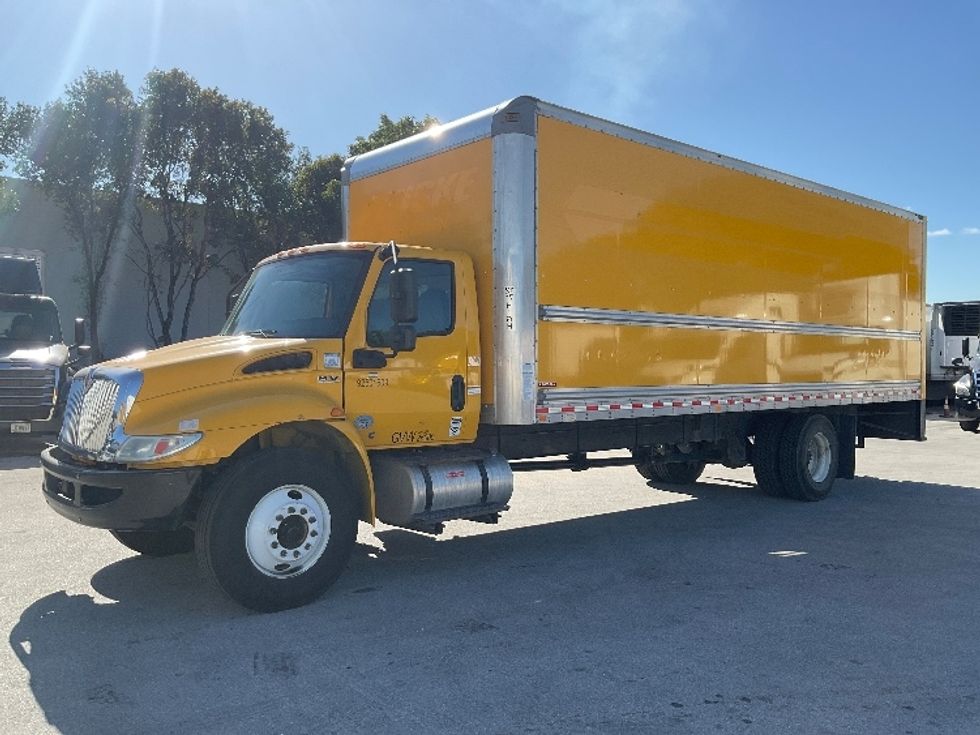 Medium Duty Box Truck-Light and Medium Duty Trucks-International-2021-MV607-Medley-FL-227,414\n\t\tmiles-$ 38,250 - Image 3