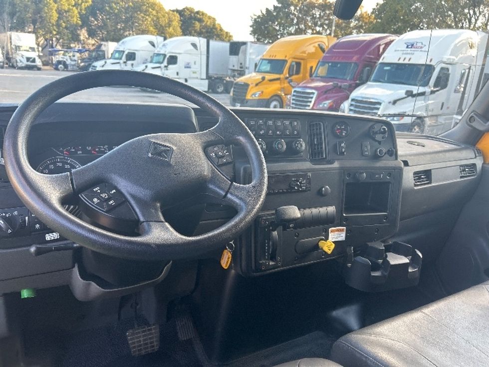 Medium Duty Box Truck-Light and Medium Duty Trucks-International-2021-MV607-Medley-FL-232,804\n\t\tmiles-$ 37,500 - Image 18