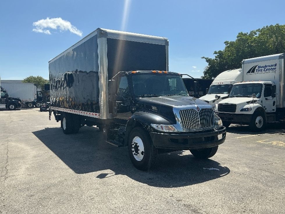 Medium Duty Box Truck-Light and Medium Duty Trucks-International-2021-MV607-Medley-FL-59,257\n\t\tmiles-$ 71,750 - Image 1