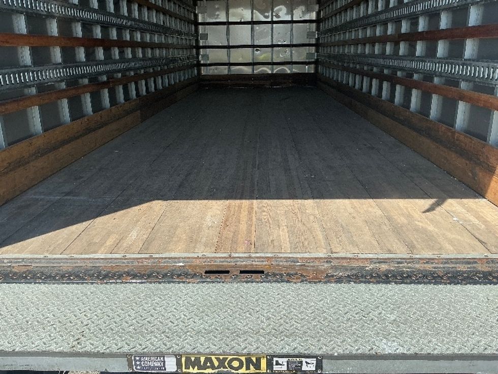 Medium Duty Box Truck-Light and Medium Duty Trucks-International-2021-MV607-Medley-FL-59,257\n\t\tmiles-$ 71,750 - Image 10