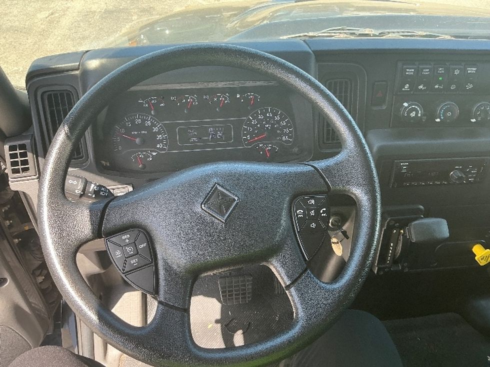 Medium Duty Box Truck-Light and Medium Duty Trucks-International-2021-MV607-Medley-FL-59,257\n\t\tmiles-$ 71,750 - Image 17