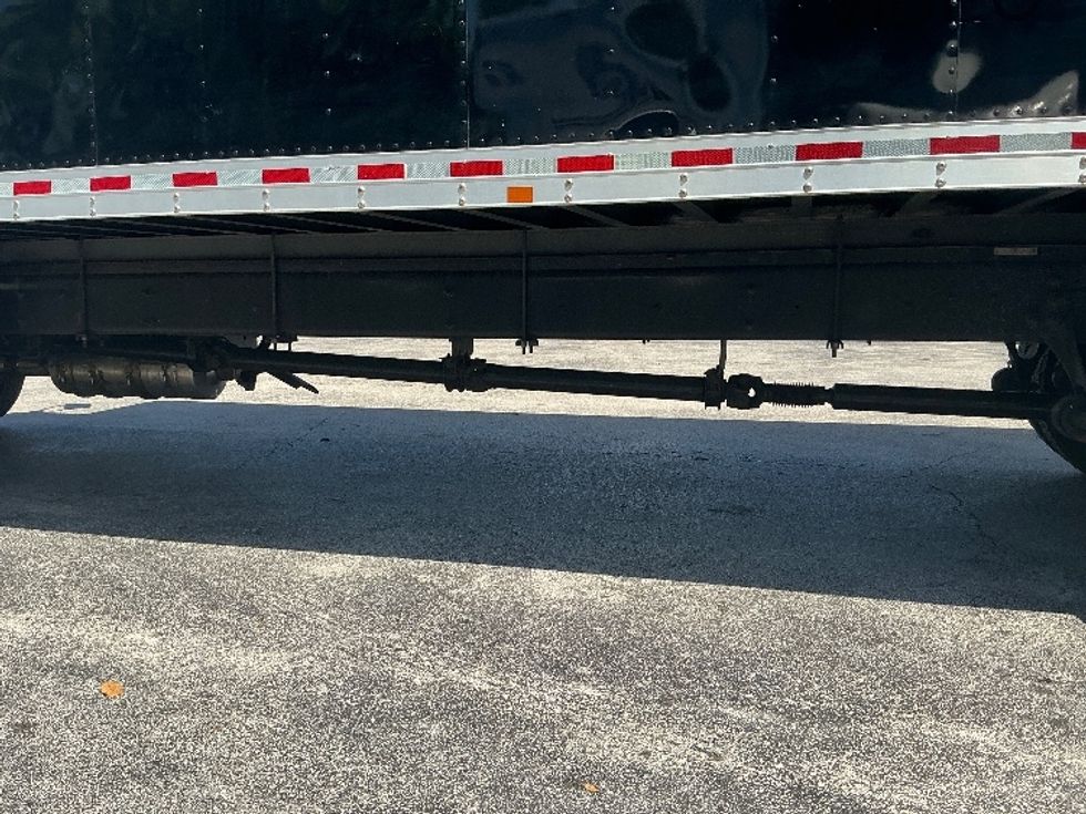 Medium Duty Box Truck-Light and Medium Duty Trucks-International-2021-MV607-Medley-FL-59,257\n\t\tmiles-$ 71,750 - Image 5